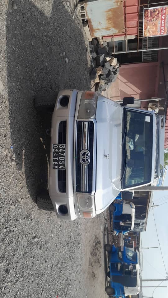 Toyota Land Cruiser Hard Top 2009, excellent état