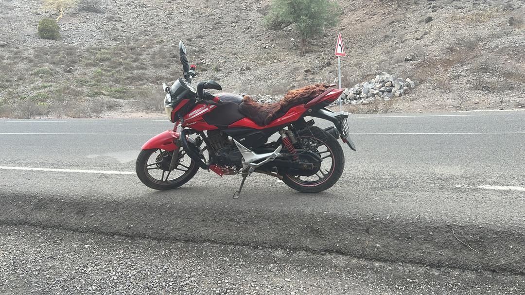 Moto Hero Thriller Sport 150cc en excellent état