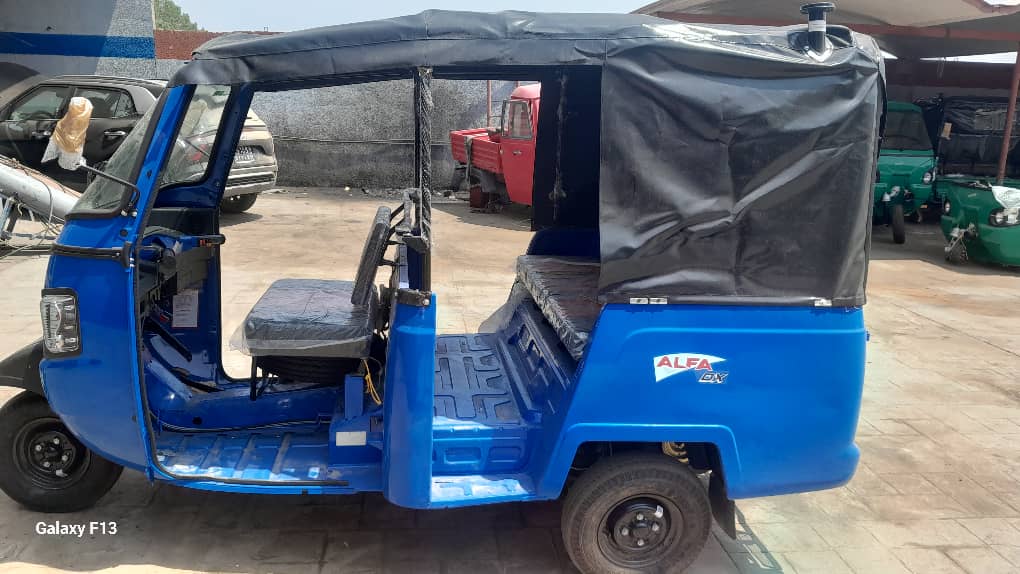 Mahindra 233D110 à vendre - Nouveau modèle