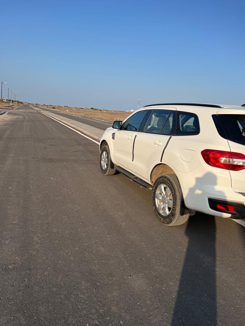 Ford Everest 2022,Gazoil , boîte manuelle, comme neuf