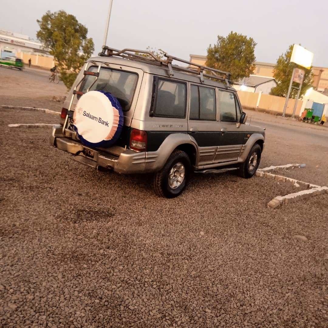 Hyundai Galloper II Exceed 4x4, diesel, 7 places, équipé, robuste et fiable