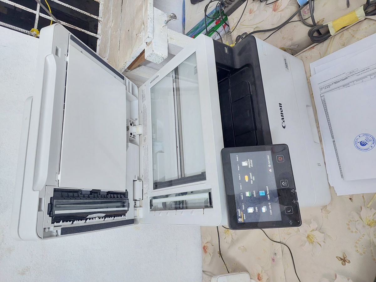 Imprimante Canon i-SENSYS MF463dw noir et blanc