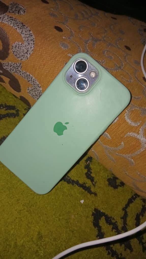 iPhone 13 en excellent état