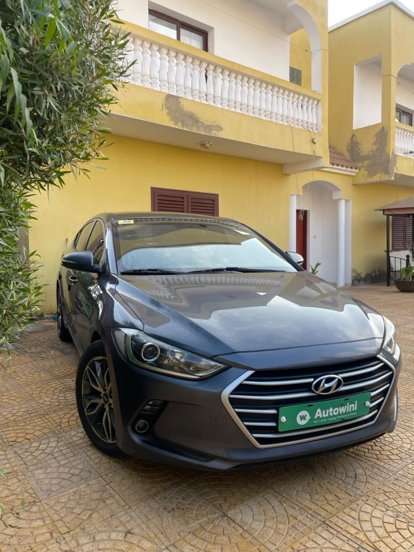 Hyundai Avante à louer