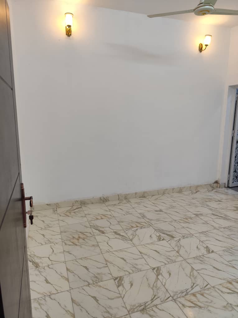 Maison à louer, 4 chambres, quartier Carton,