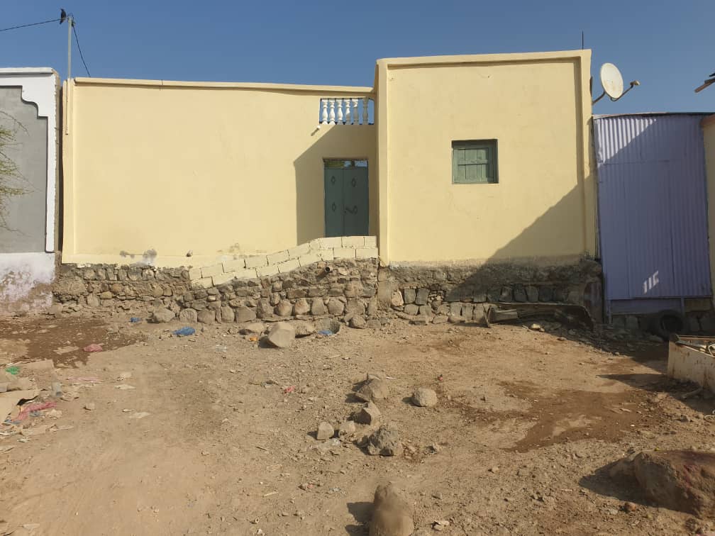 Maison F3 à Hayabley quartier HEJADA 130 m² en bon état