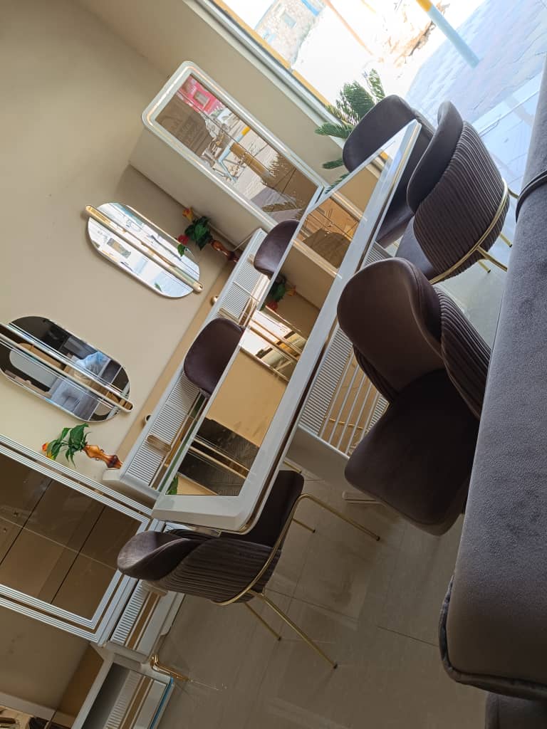 Chambre à coucher, salon & salle à manger en provenance de Turquie