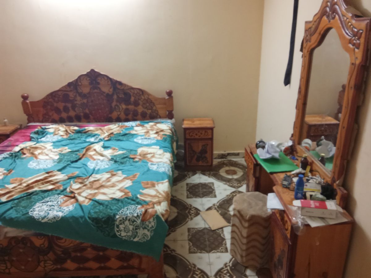 Meubles yéménite à vendre