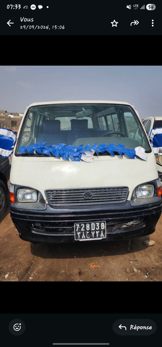 Mini-bus en excellent état à vendre