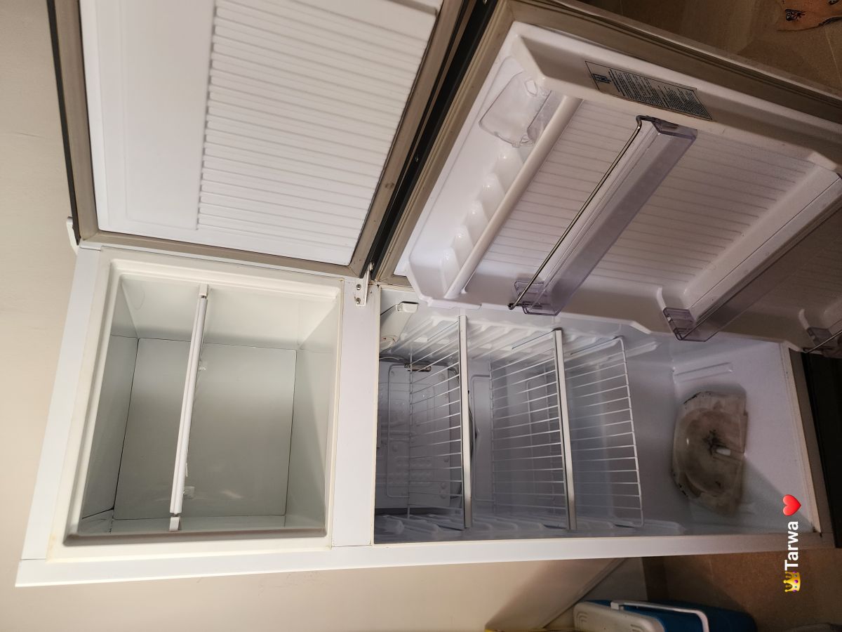 Réfrigérateur Kiriazi 220L - Comme neuf, parfait pour appartement ou colocation