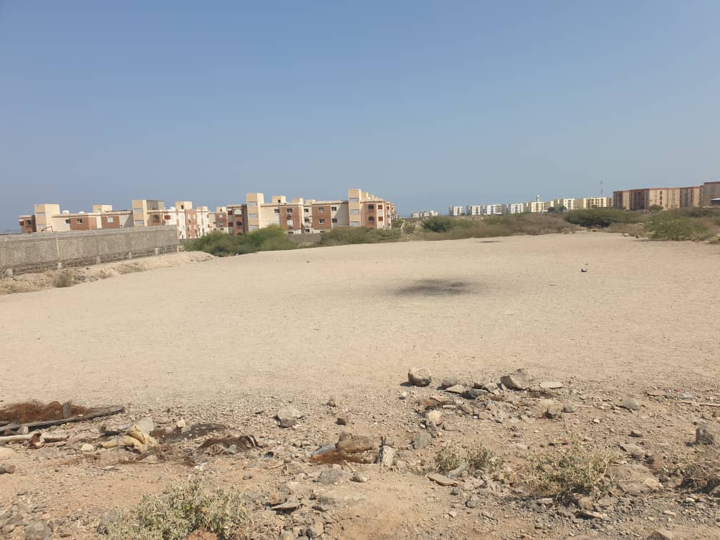 Titre : Terrain 2000 m² avec titre foncier à PK13 près de Al Gamil