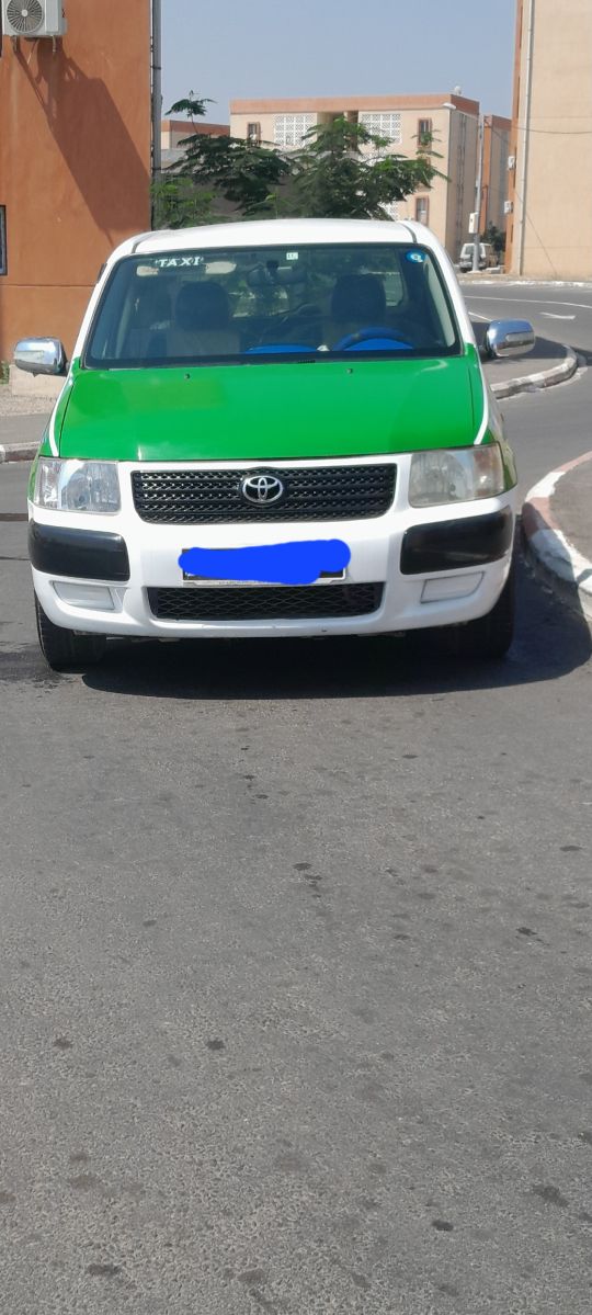 Toyota Probox 2017 Diesel, état neuf, options incluses