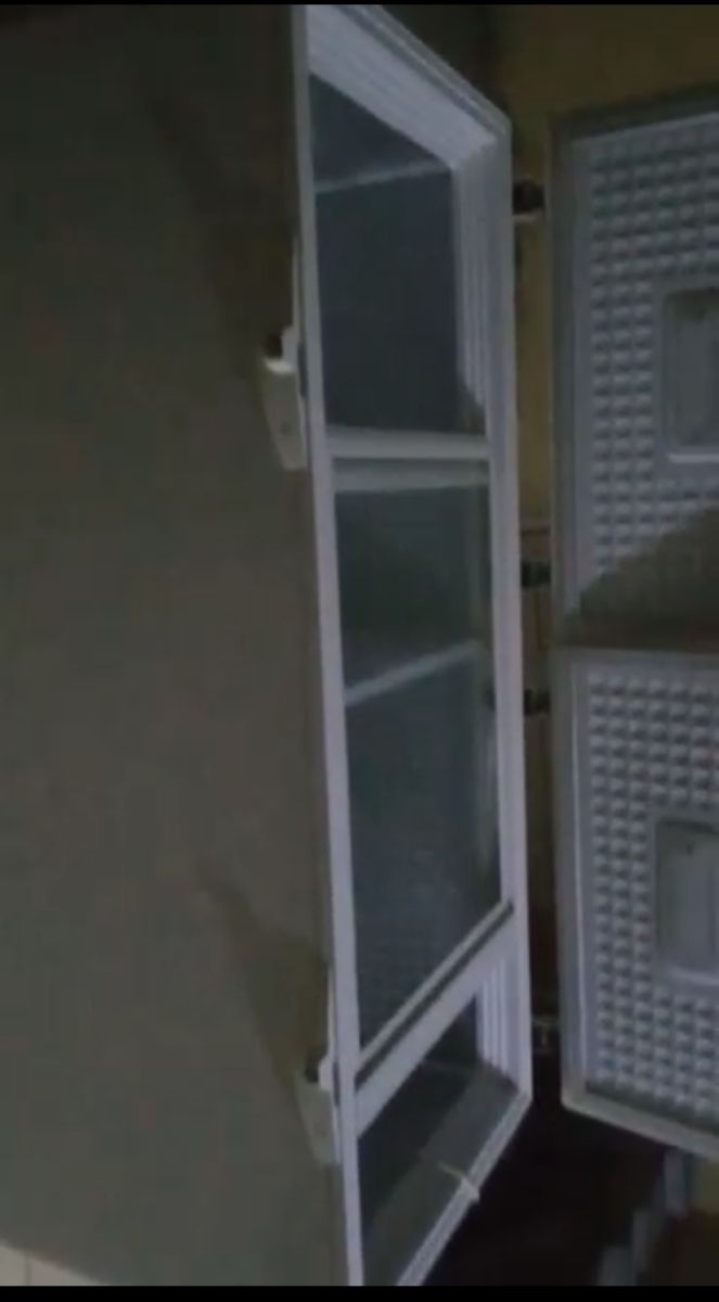 Frigo commercial presque neuf à vendre