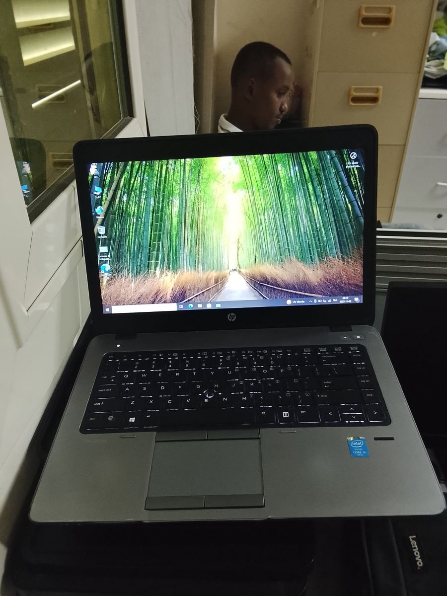 PC portable HP, core i5, 8GB RAM, prix négociable