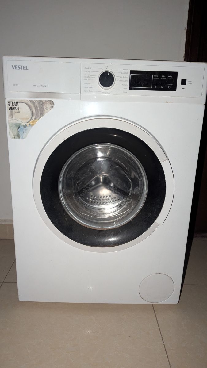 Machine à laver VESTEL 7 KG, comme neuve, prix négociable