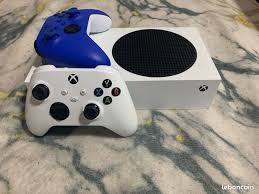 Xbox Series S Next Gen Digitale + 2 manettes + Compte FC 25 + Sekiro