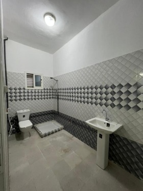 2 Appartement spacieux avec suppresseur d\'eau dans la cité Wadagir