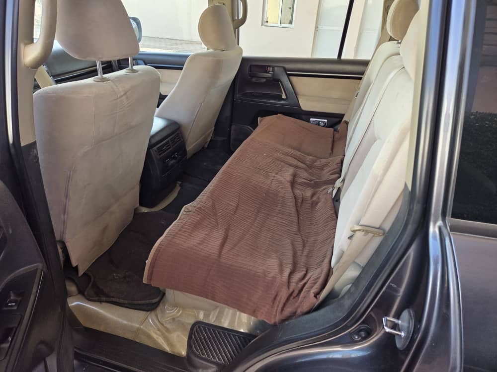 TOYOTA LANDCRUISER V8 / TOYOTA HILUX 2013