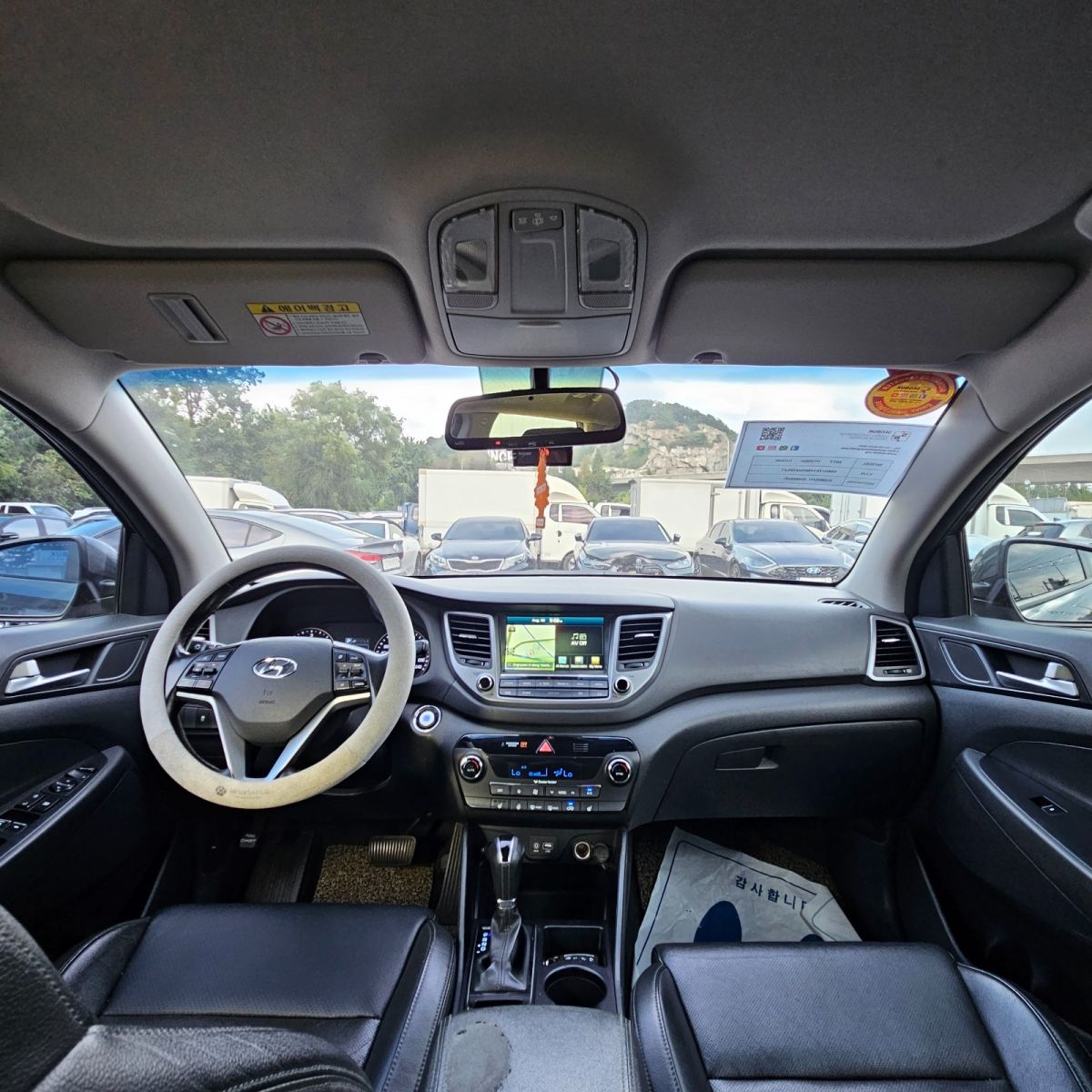 2 Hyundai Tucson 2.0, SUV élégant avec options modernes