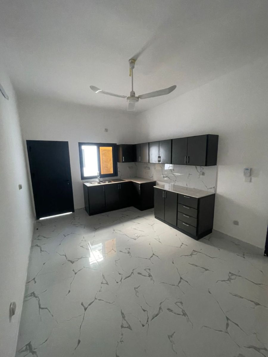 Villa contemporaine vue mer, 3 niveaux, quartier résidentiel calme à Haramous