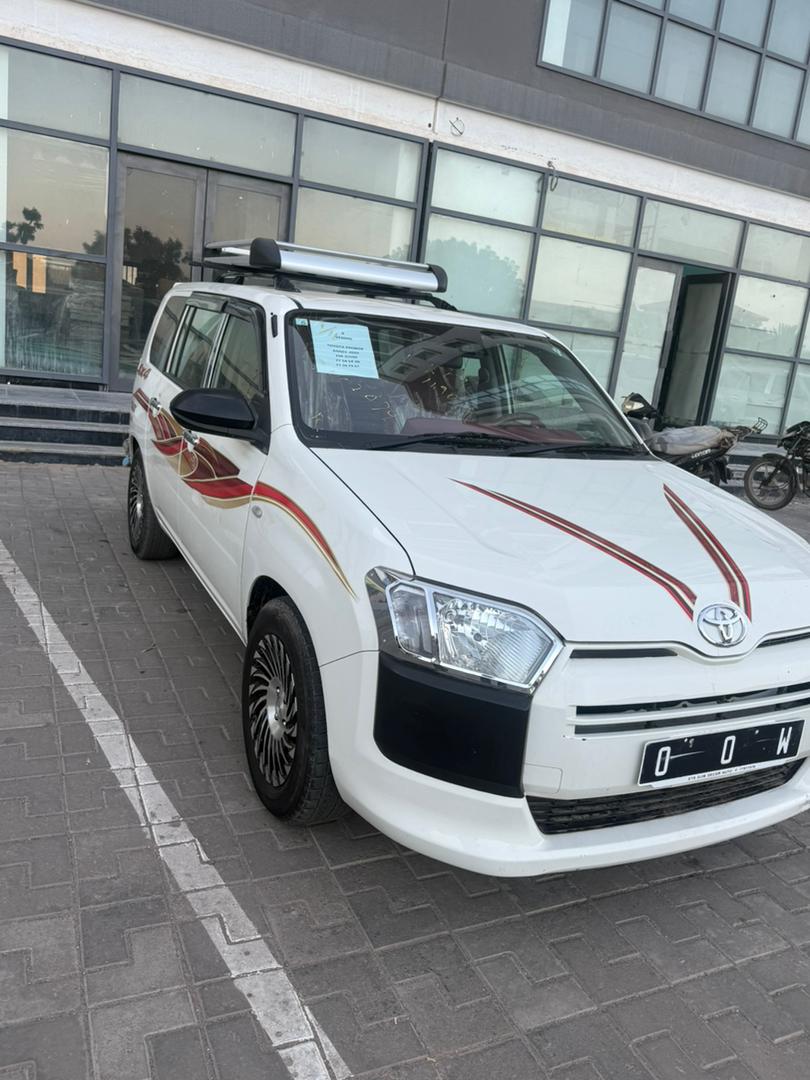 Toyota Probox 2020, tout neuf importé de Dubaï, boîte automatique, climatisation, écran Android, négociable