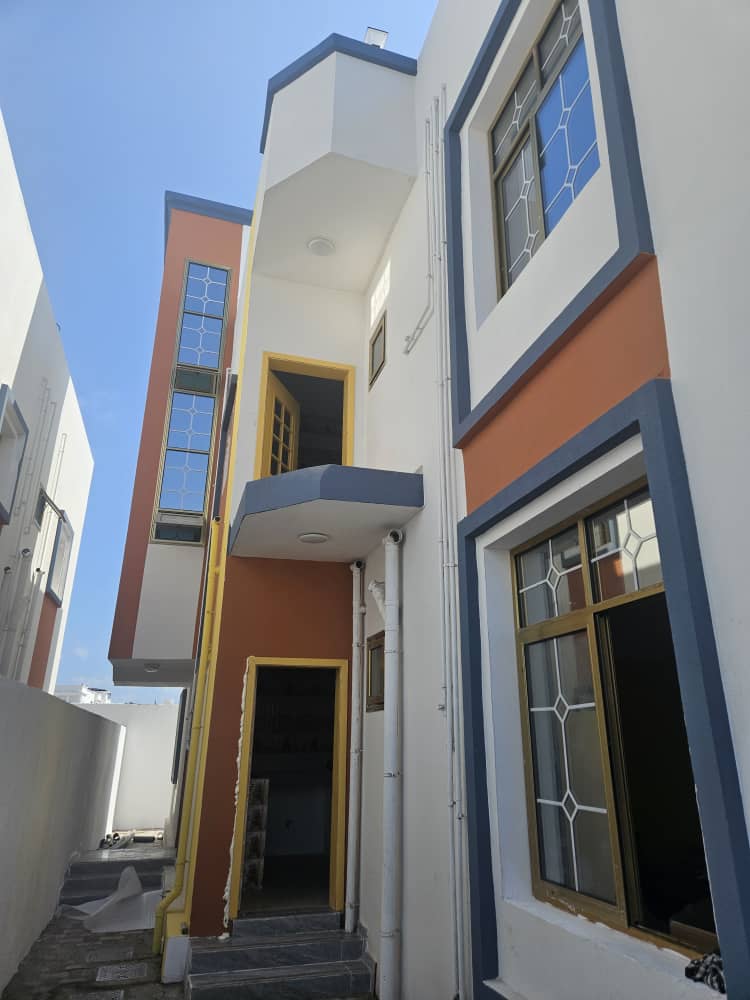 Villas F9 et appartements F4 neufs à louer à Haramous Sud