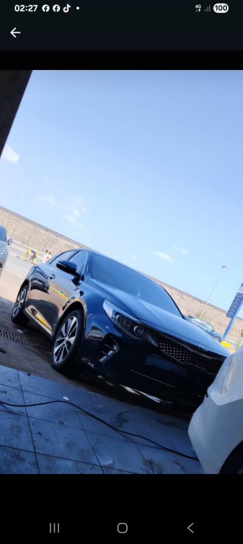 KIA K5 2017 Diesel, Climatiseur en Bon État - Kilométrage Faible