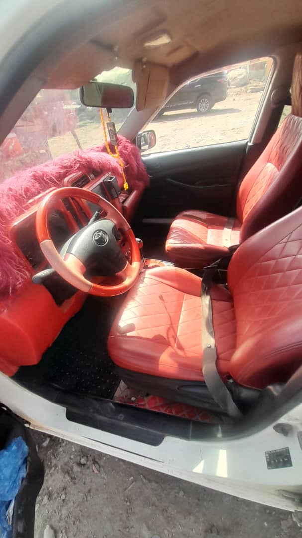 Taxi Probox 2015 Automatique, Essence, Climatisation Impeccable