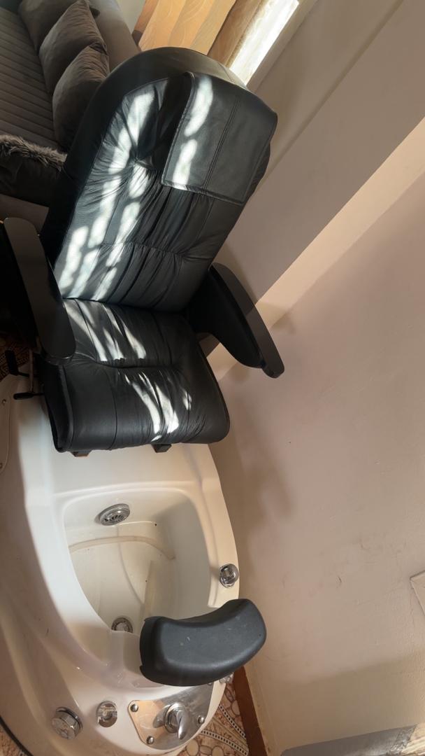 Chaise de pédicure à vendre - 2 modèles disponibles