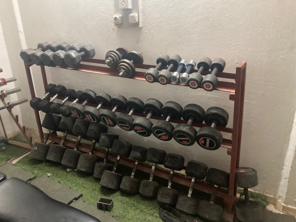 Matériel complet de musculation professionnelle – état neuf