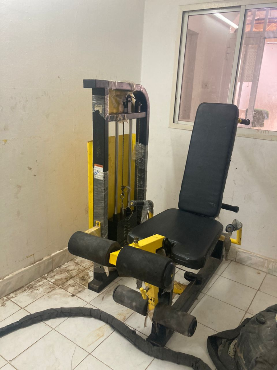 Matériel complet de musculation professionnelle – état neuf