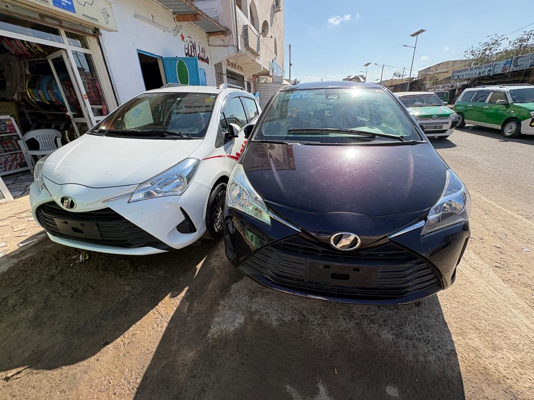 Toyota Vitz 2018, automatique, écran 9, caméra de recul, pneus neufs