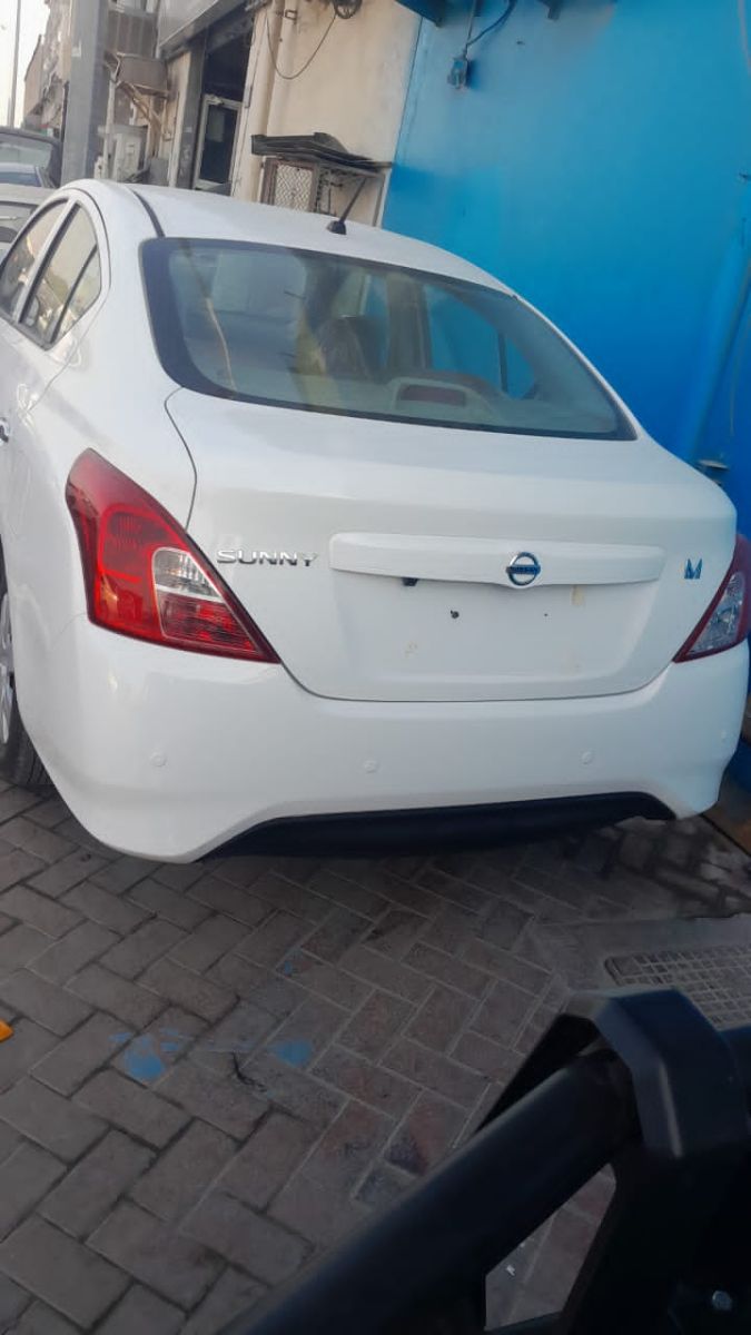 À vendre – Nissan Sunny 2019 (importée) Presque neuve, jamais roulé à Djibouti, faible kilométrage. 