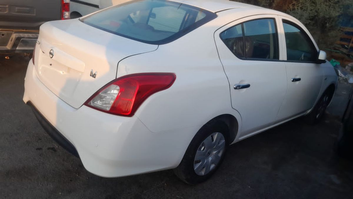 À vendre – Nissan Sunny 2019 (importée) Presque neuve, jamais roulé à Djibouti, faible kilométrage. 