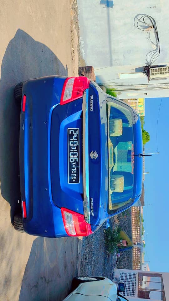 Suzuki Dzire 2023 en excellent état, achetée chez SVAMCS