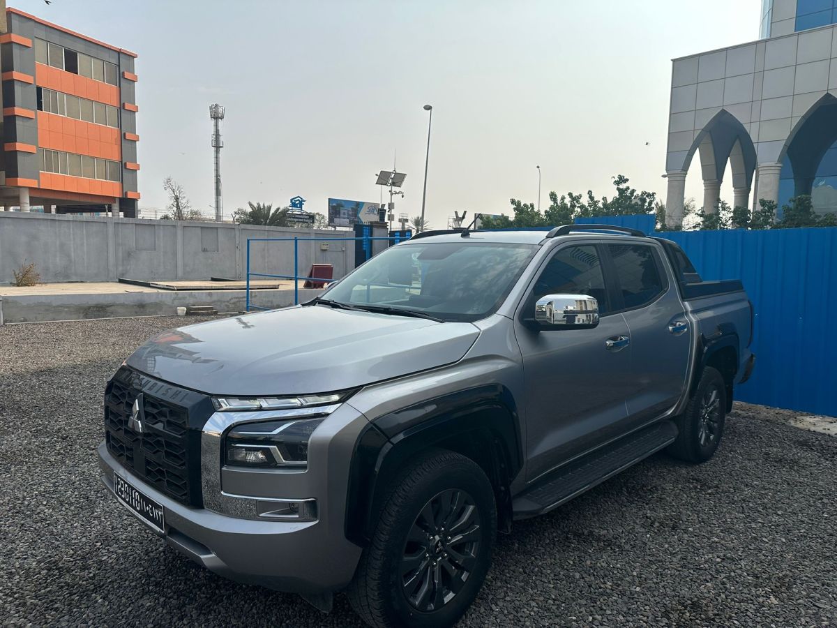 Mitsubishi Sportero 2025,, état neuf