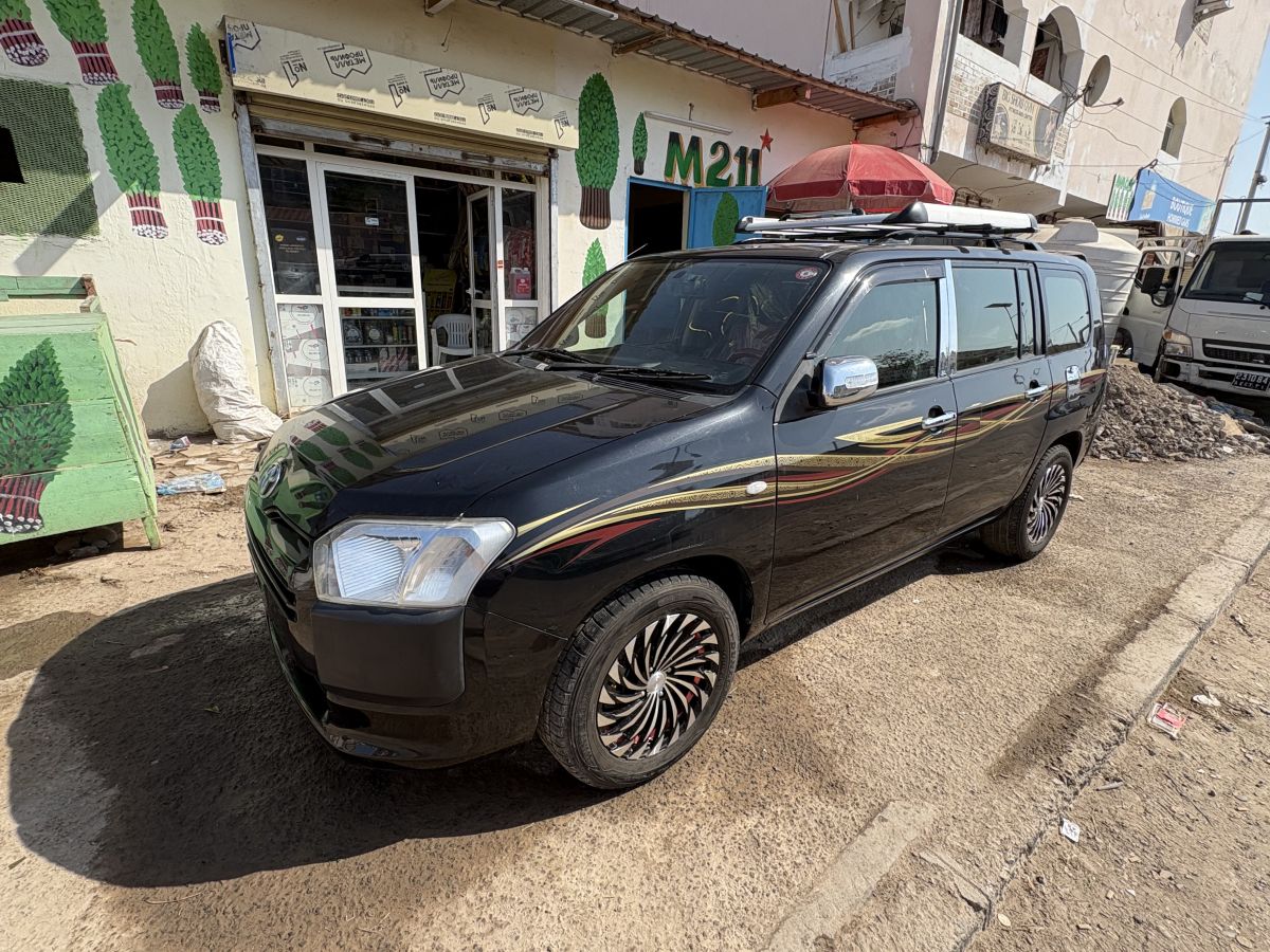 Toyota Probox 2017 en excellent état, importé de Dubai