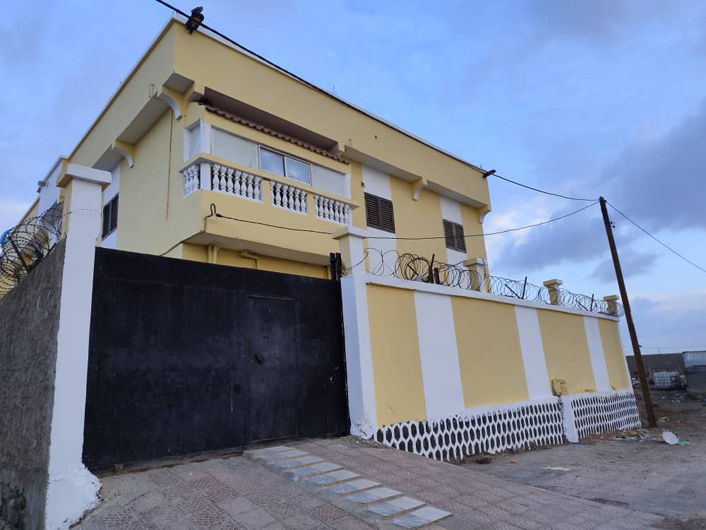 Appartement F4 à proximité du lycée Hodane 4 et de Djibouti Telecom, avec gardiennage, parking et terrasse