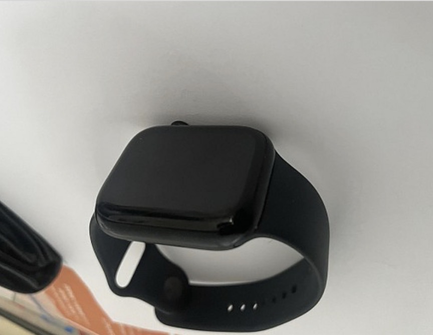 Apple Watch Série 7 45mm - Très Bon État - Prix Négociable