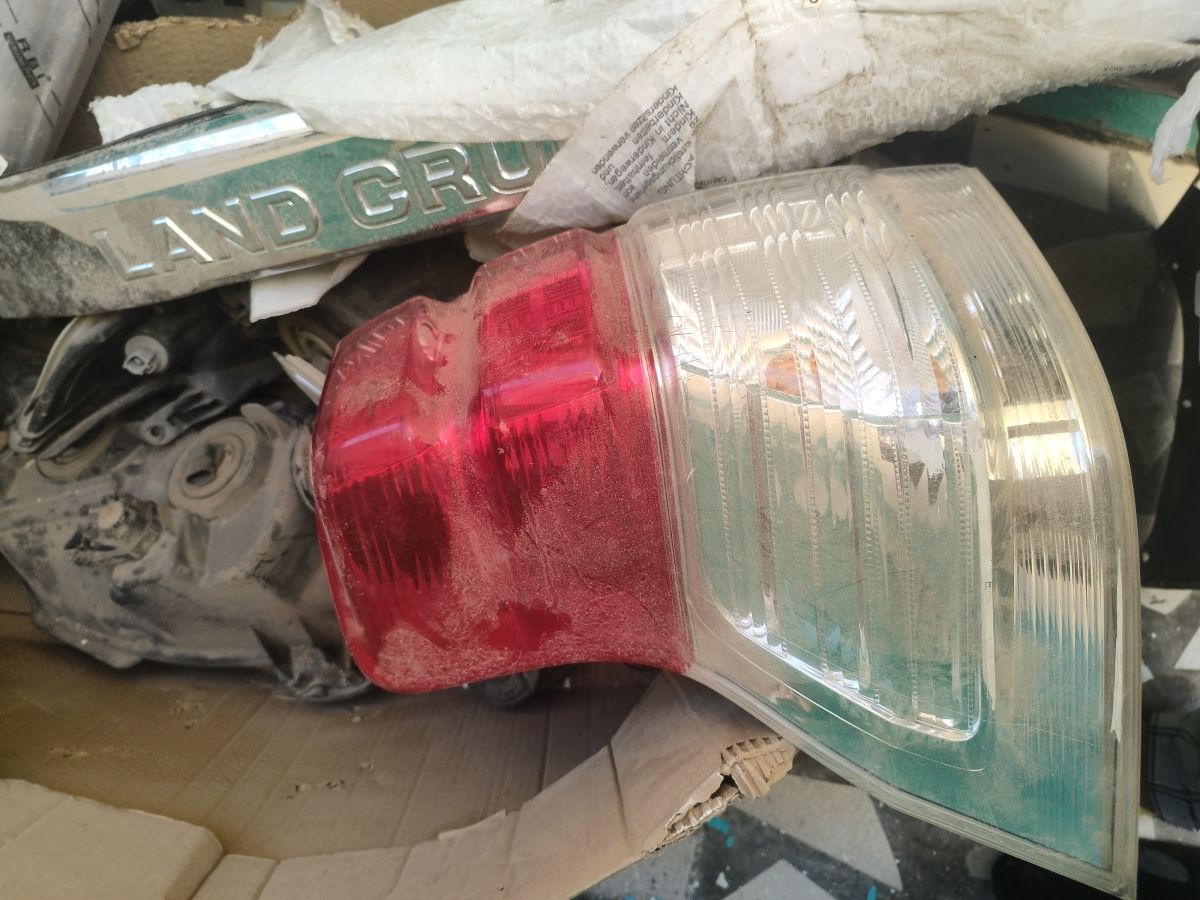 Feu arrière neuf pour Prado J150