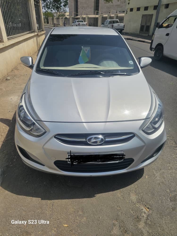 Hyundai Accent 2016, diesel, automatique, en excellent état