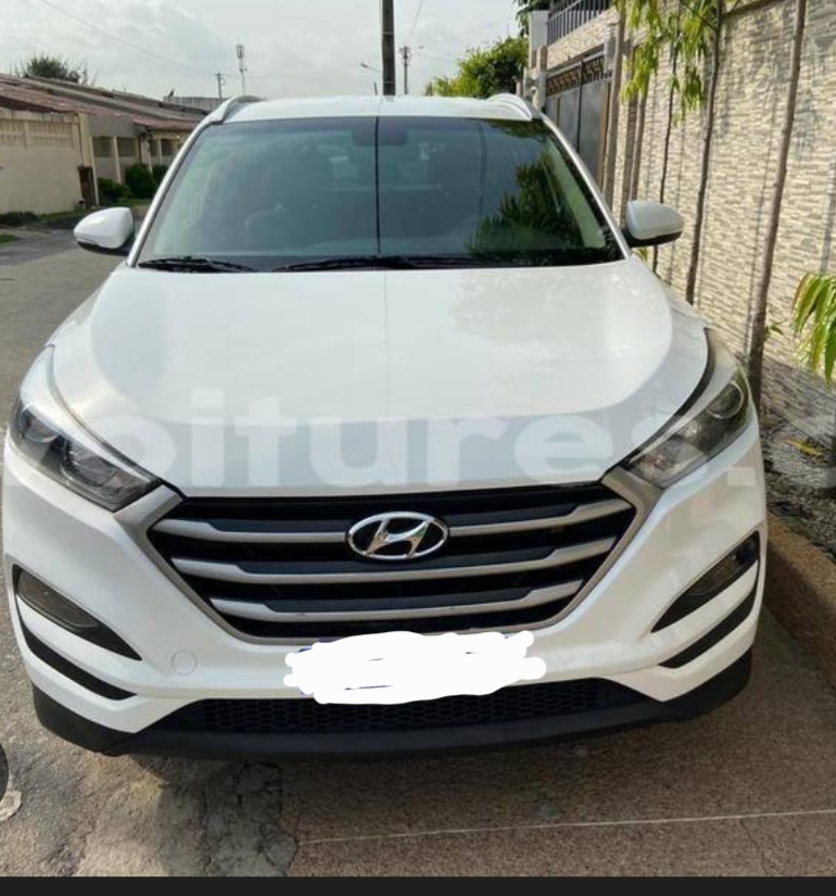 Hyundai Tucson 2018, climatiseur opérationnel, excellent état
