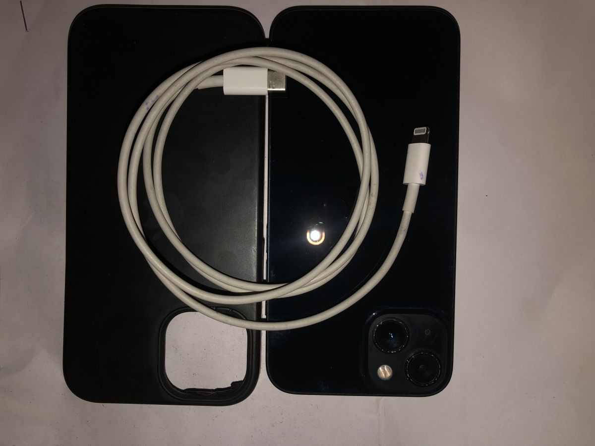 iPhone 13 256 Go en parfait état - Disponible maintenant