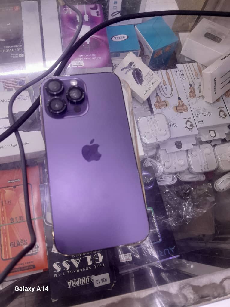 iPhone 14 Pro Max 70000 avec une grand remise