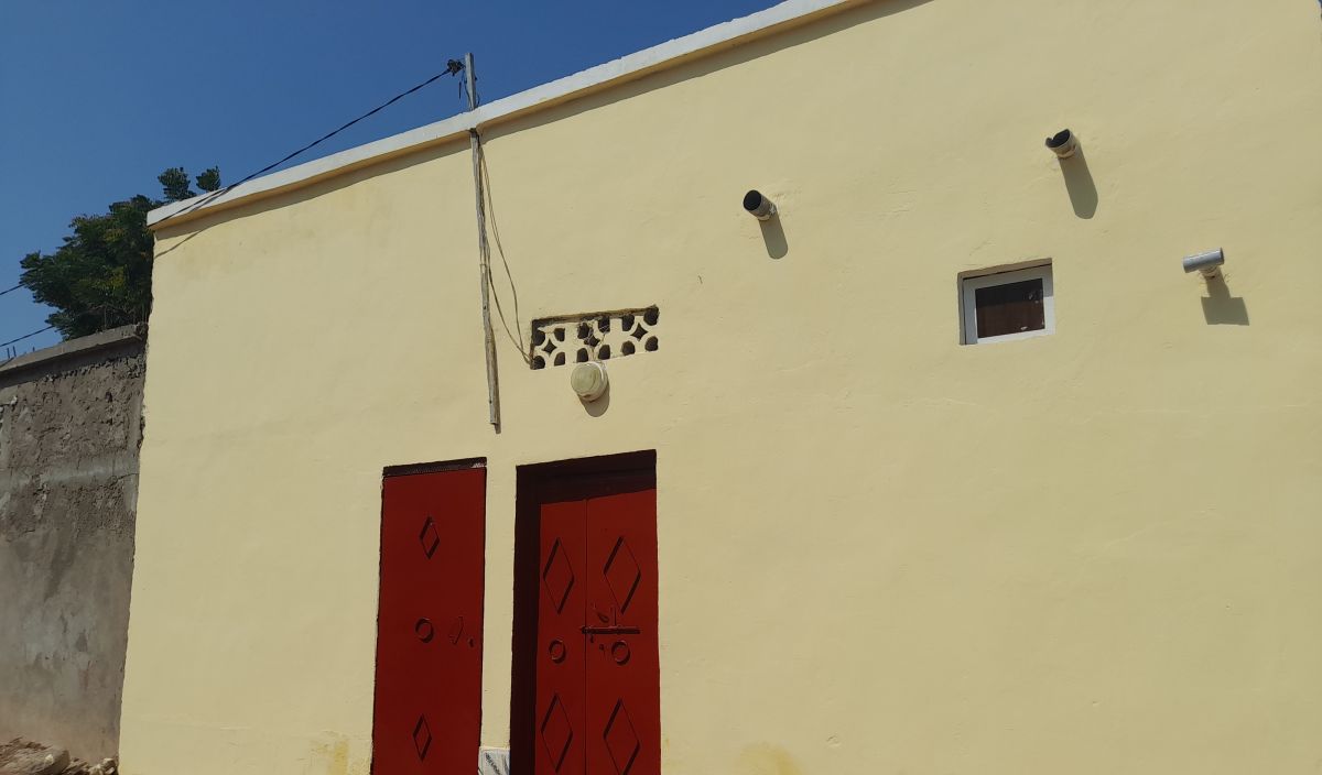 Maison 3 chambres à louer à PK12 avec eau et électricité