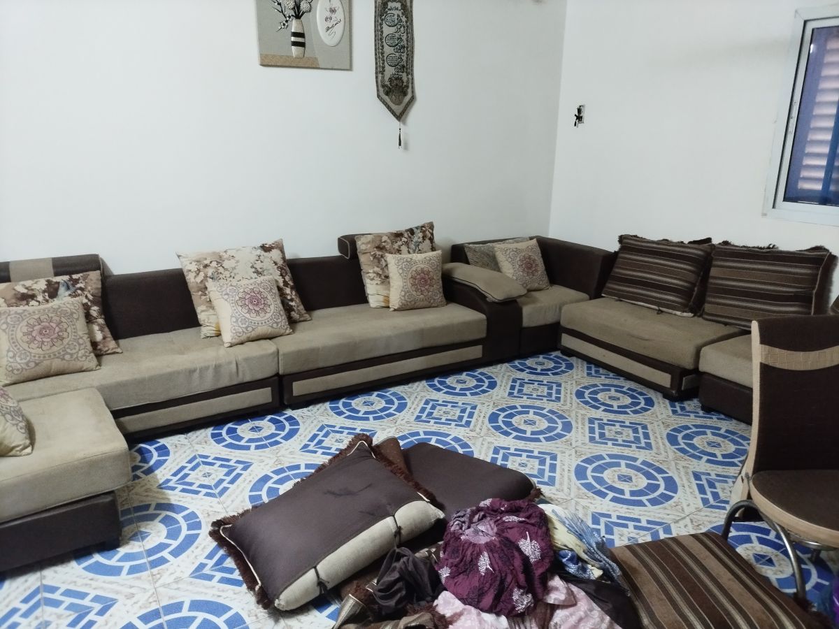 Ensemble de meubles de salon et salle à manger, presque neufs