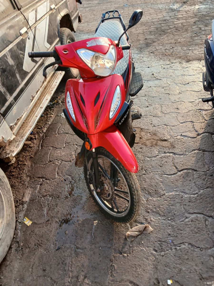 Moto Loncin 110 en excellent état - Prix négociable