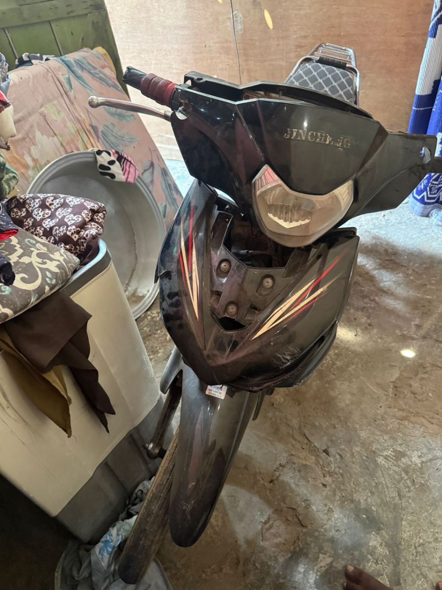 Moto Jinching 110, prix négociable, 2 mois assurance