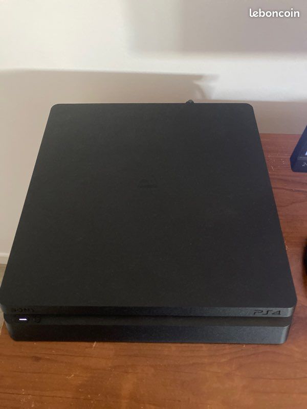 PS4 Jailbreak 9.00 + 4 jeux (God of War, Resident Evil 4...)