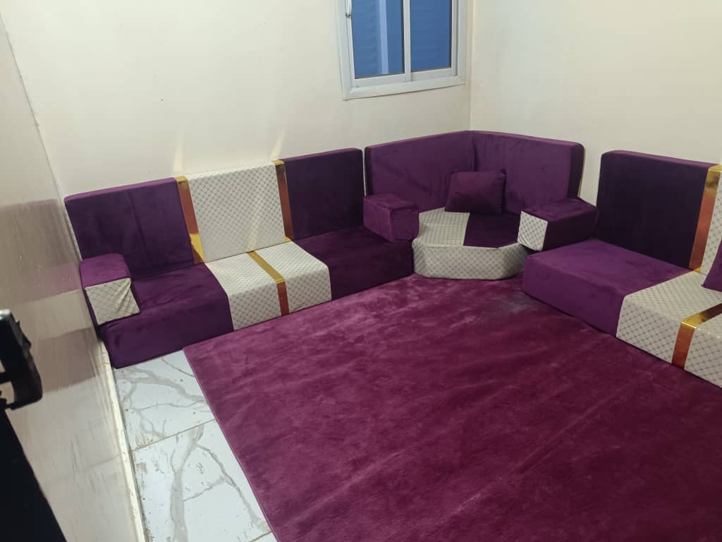 Qaaci semi médical neuf avec tapis et rideau